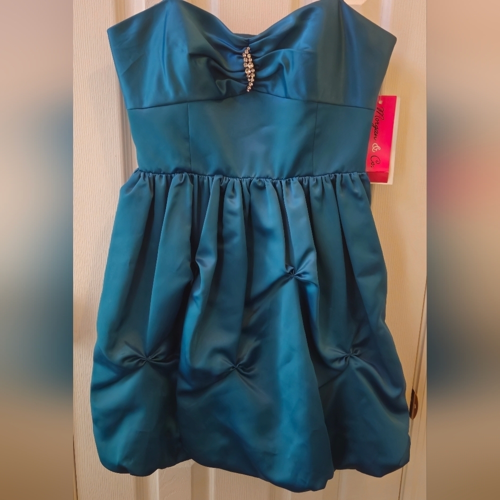 NWT- Morgan & Co Teal Satin Strapless Mini Dress w/Bubble Hem- Size 11/12 Junior